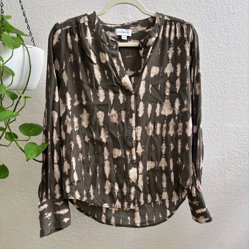 Evereve Nova Tie Dye Blouse in Olive